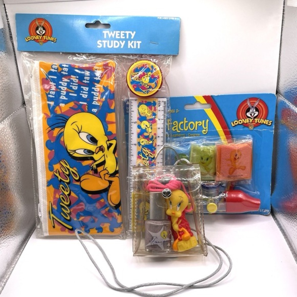Vintage Looney Tunes Tweety LOT Study Kit Nail Polish Necklace‎ Candy Toy